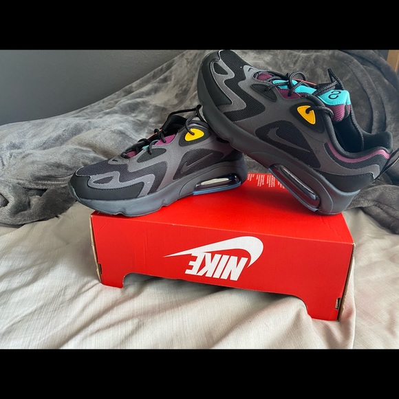 Nike Other - Nike air max 200